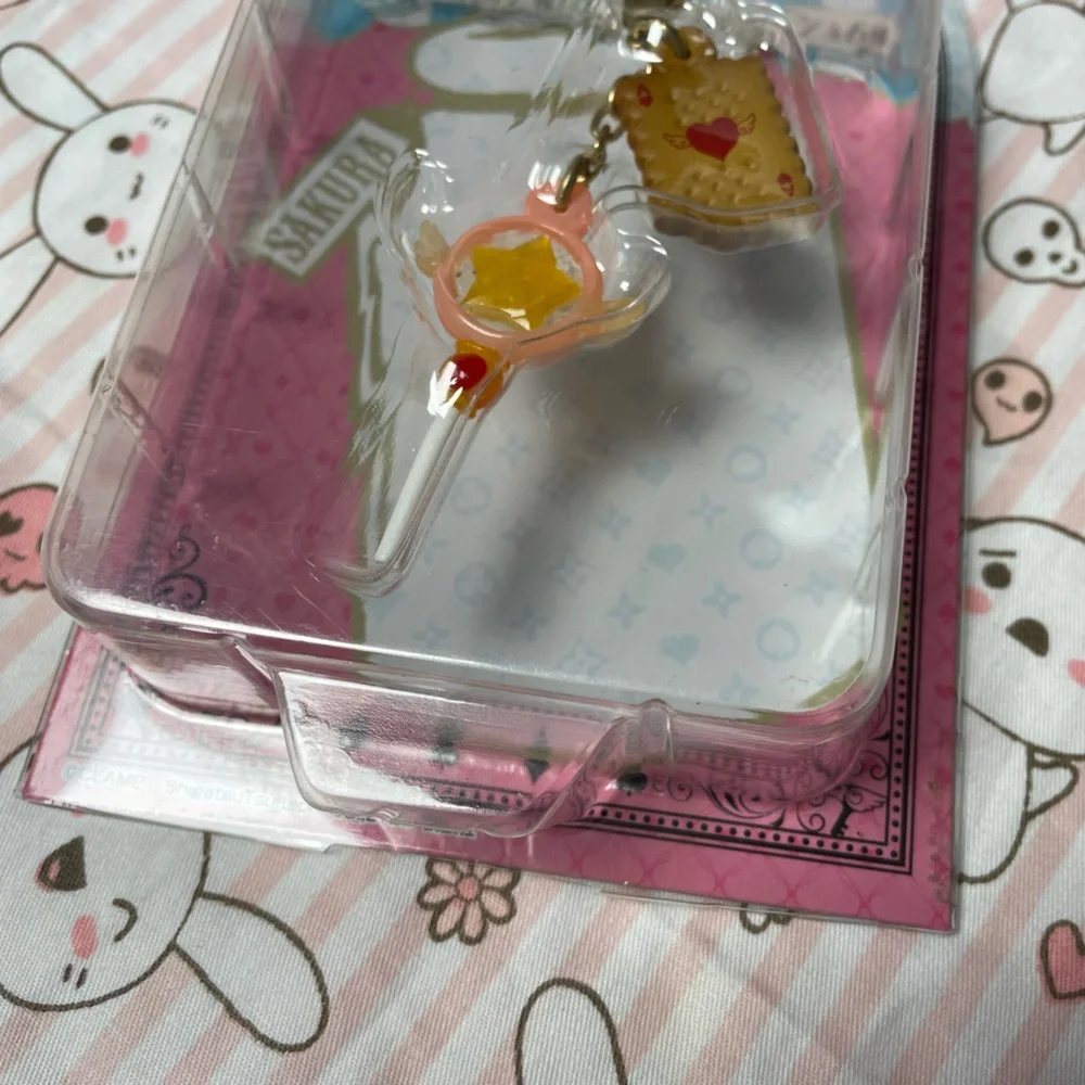Card Captor Sakura In Wonderland Ichiban Kuji Sakura Staff Cookie Charm Strap - Picture 5 of 6